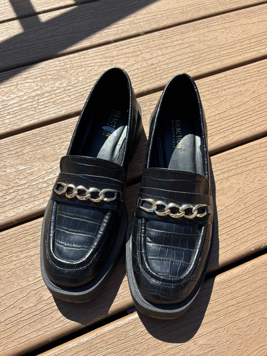 Kenneth Cole Reaction Shoes - Kenneth Cole Reaction Sienna Lug Gold Chain Loafer